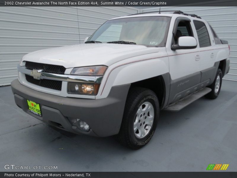Summit White / Cedar Green/Graphite 2002 Chevrolet Avalanche The North Face Edition 4x4