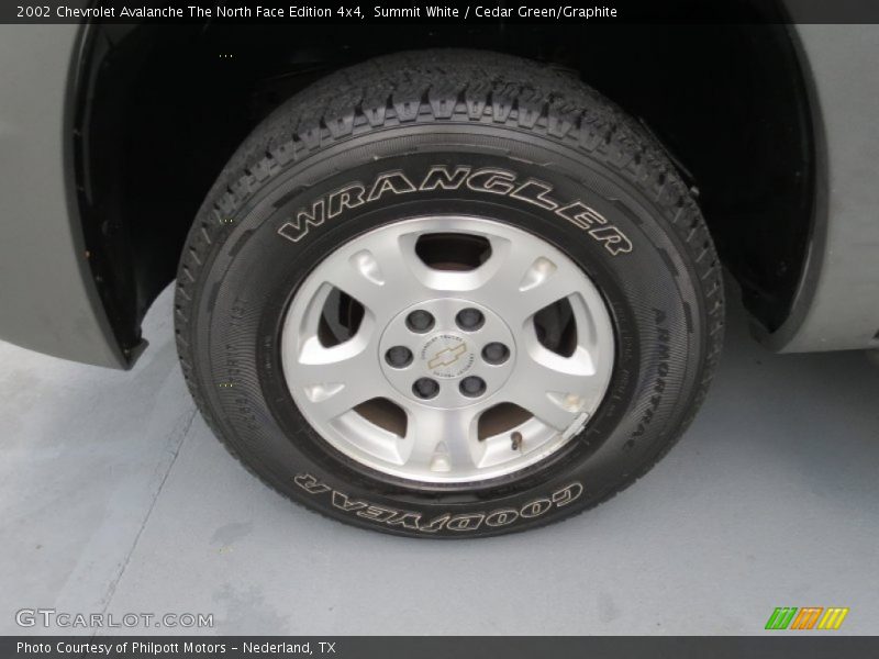  2002 Avalanche The North Face Edition 4x4 Wheel