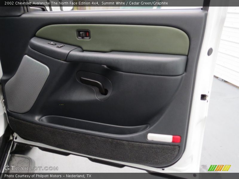 Door Panel of 2002 Avalanche The North Face Edition 4x4
