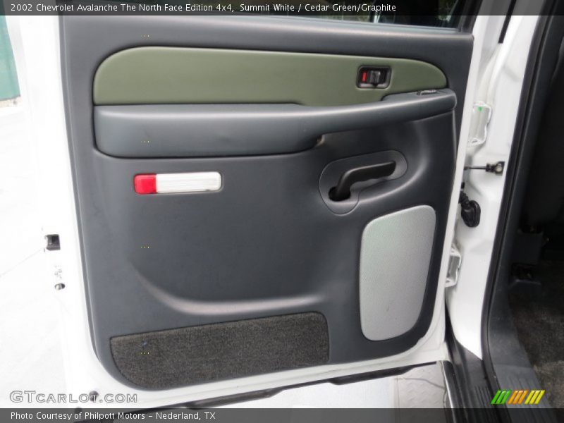 Door Panel of 2002 Avalanche The North Face Edition 4x4
