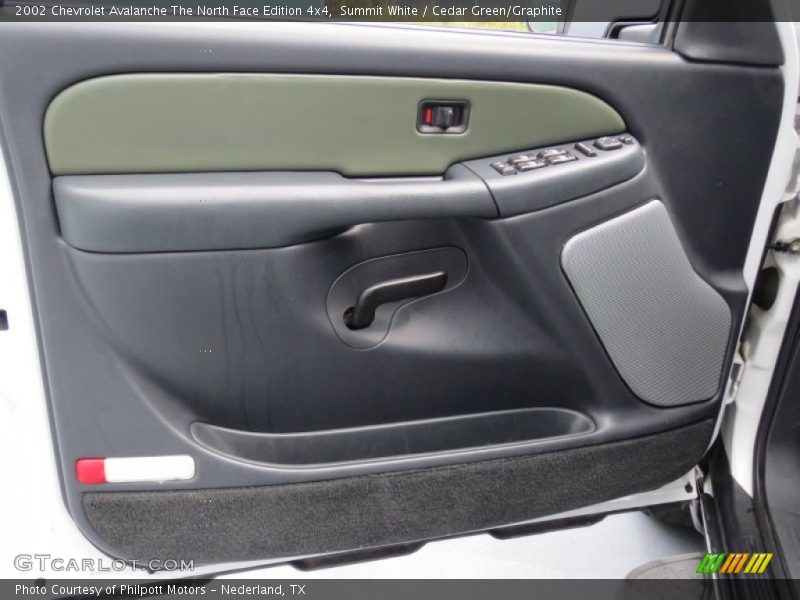 Door Panel of 2002 Avalanche The North Face Edition 4x4