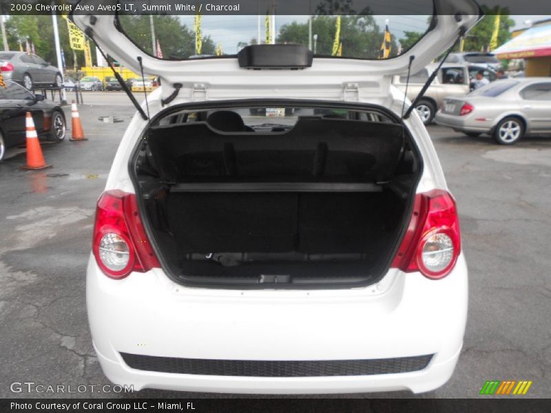Summit White / Charcoal 2009 Chevrolet Aveo Aveo5 LT
