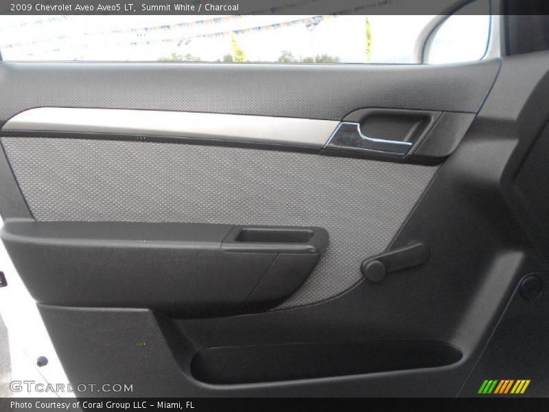 Summit White / Charcoal 2009 Chevrolet Aveo Aveo5 LT