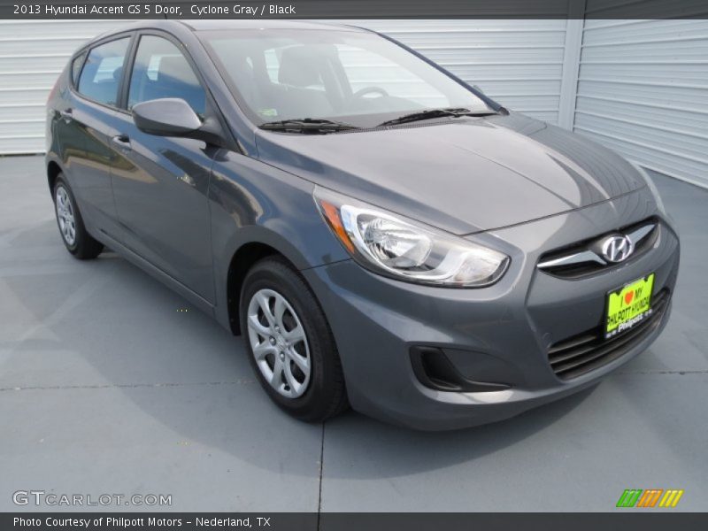 Cyclone Gray / Black 2013 Hyundai Accent GS 5 Door