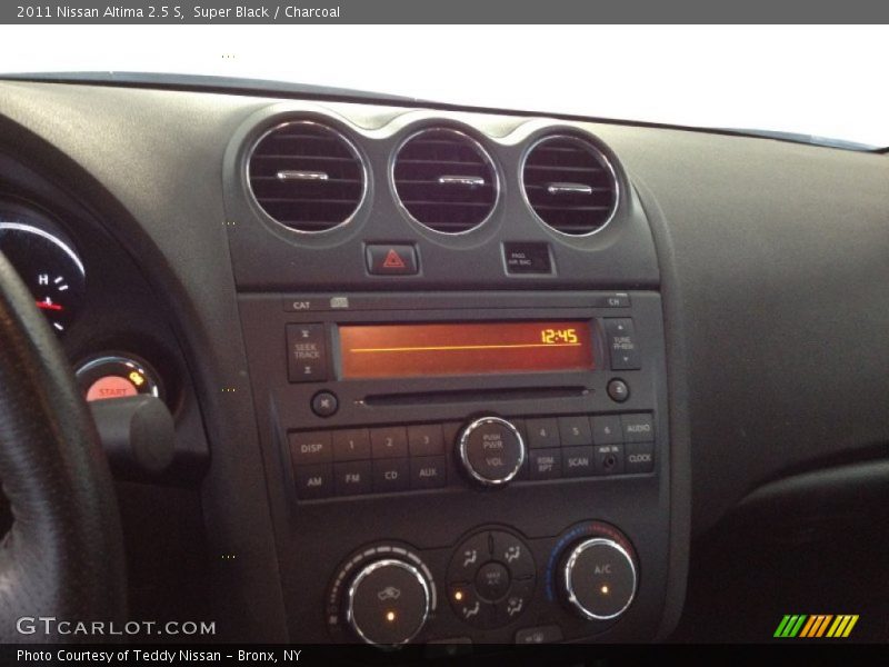 Super Black / Charcoal 2011 Nissan Altima 2.5 S