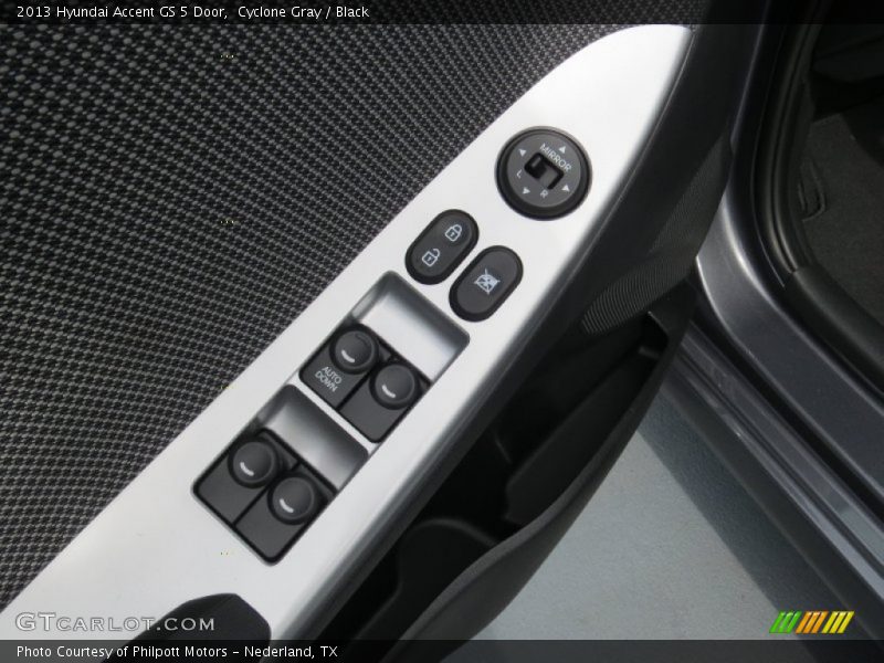 Controls of 2013 Accent GS 5 Door