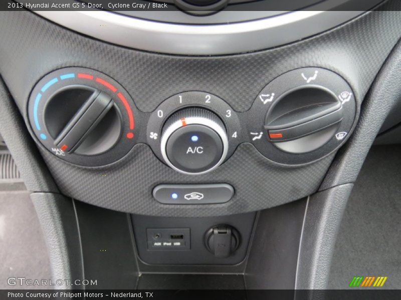 Controls of 2013 Accent GS 5 Door