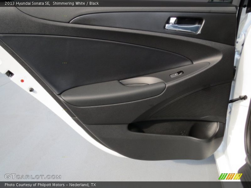 Shimmering White / Black 2013 Hyundai Sonata SE