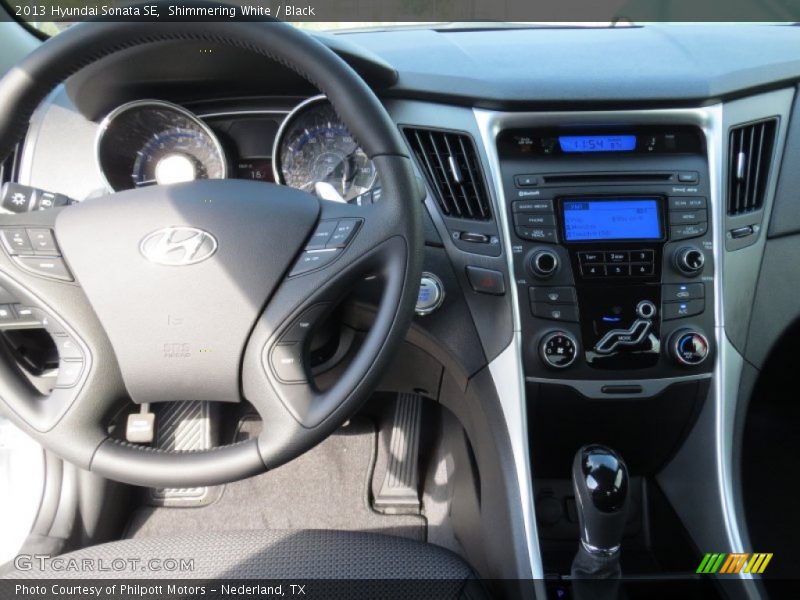 Shimmering White / Black 2013 Hyundai Sonata SE