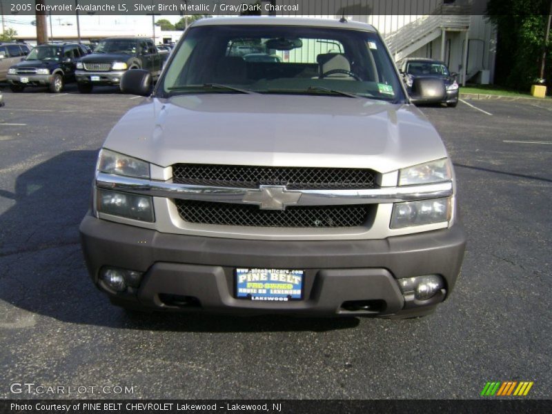 Silver Birch Metallic / Gray/Dark Charcoal 2005 Chevrolet Avalanche LS