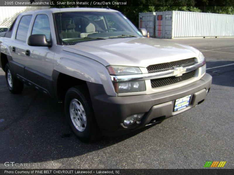 Silver Birch Metallic / Gray/Dark Charcoal 2005 Chevrolet Avalanche LS