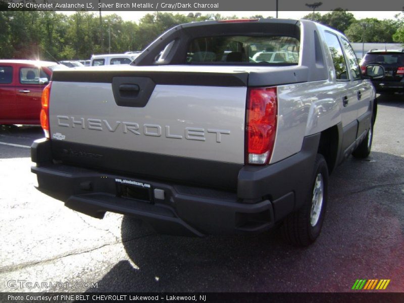 Silver Birch Metallic / Gray/Dark Charcoal 2005 Chevrolet Avalanche LS
