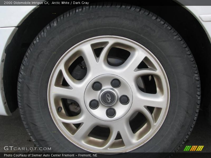 Arctic White / Dark Gray 2000 Oldsmobile Intrigue GX