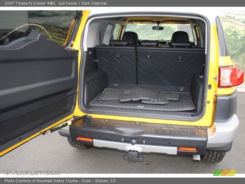  2007 FJ Cruiser 4WD Trunk