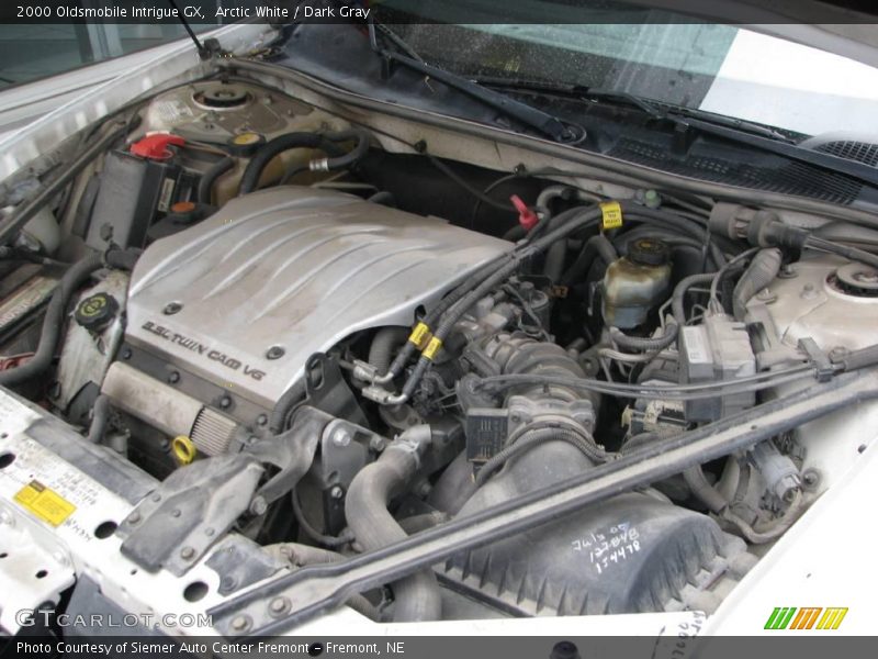 Arctic White / Dark Gray 2000 Oldsmobile Intrigue GX