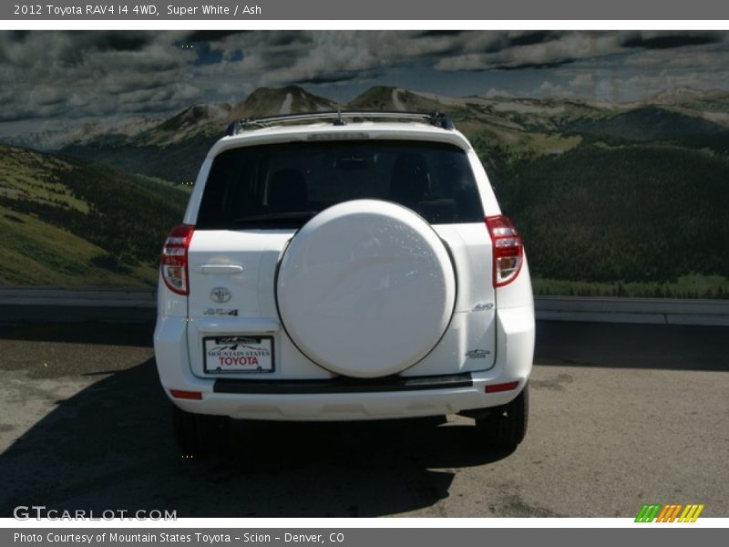 Super White / Ash 2012 Toyota RAV4 I4 4WD