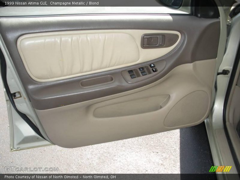 Champagne Metallic / Blond 1999 Nissan Altima GLE