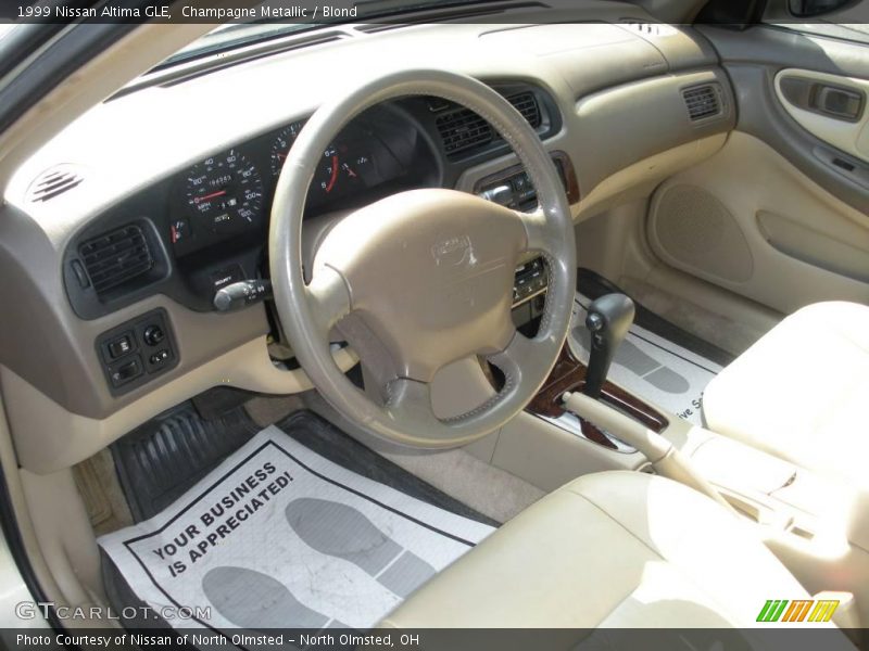 Champagne Metallic / Blond 1999 Nissan Altima GLE
