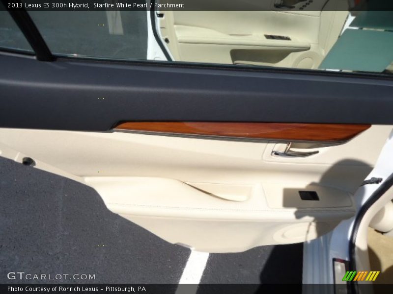 Starfire White Pearl / Parchment 2013 Lexus ES 300h Hybrid