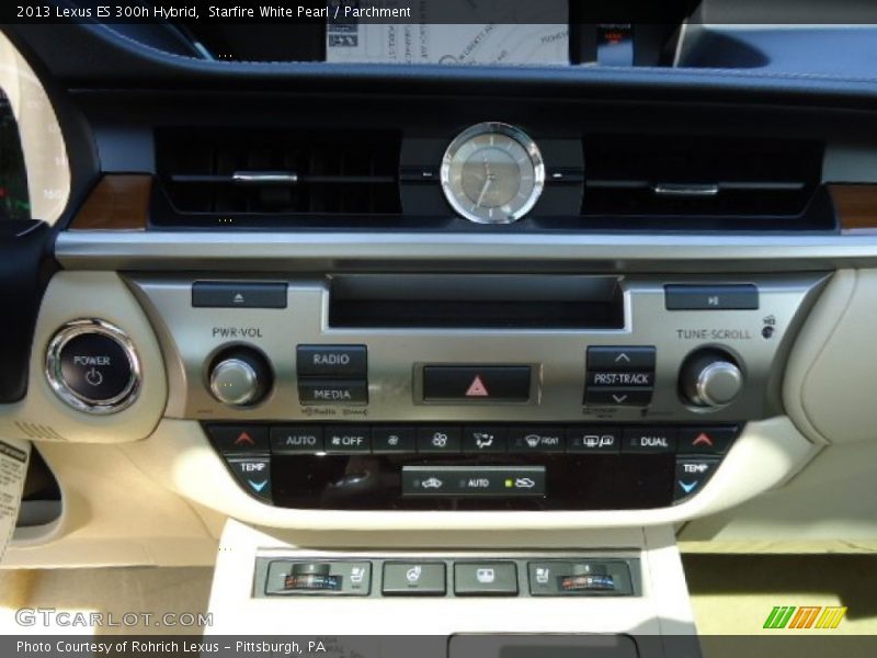 Starfire White Pearl / Parchment 2013 Lexus ES 300h Hybrid