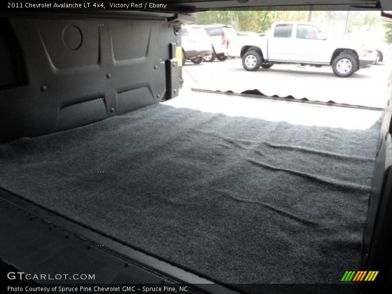 Victory Red / Ebony 2011 Chevrolet Avalanche LT 4x4