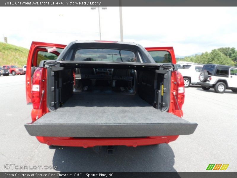 Victory Red / Ebony 2011 Chevrolet Avalanche LT 4x4