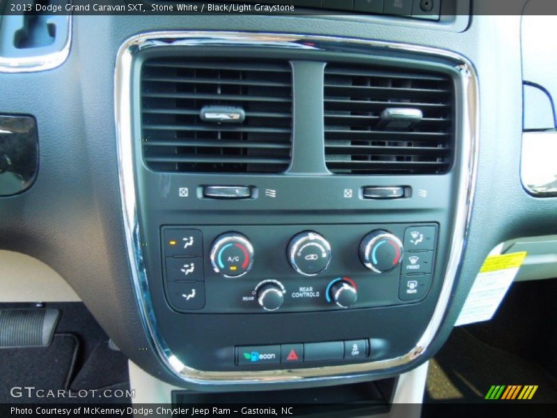 Stone White / Black/Light Graystone 2013 Dodge Grand Caravan SXT