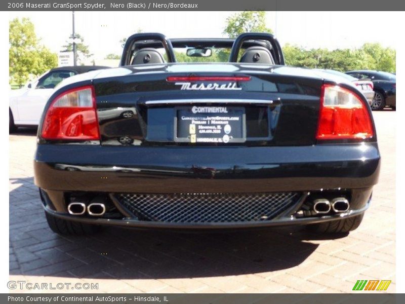 Nero (Black) / Nero/Bordeaux 2006 Maserati GranSport Spyder