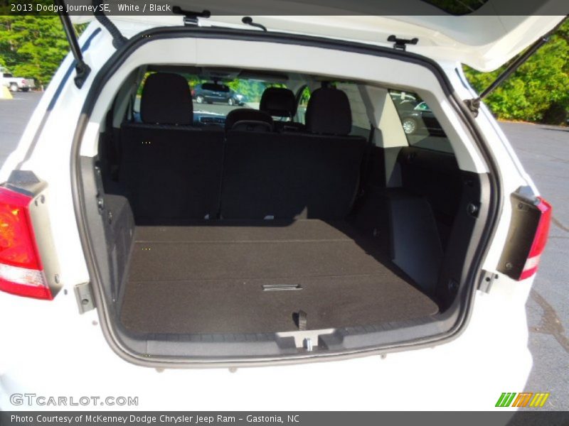White / Black 2013 Dodge Journey SE