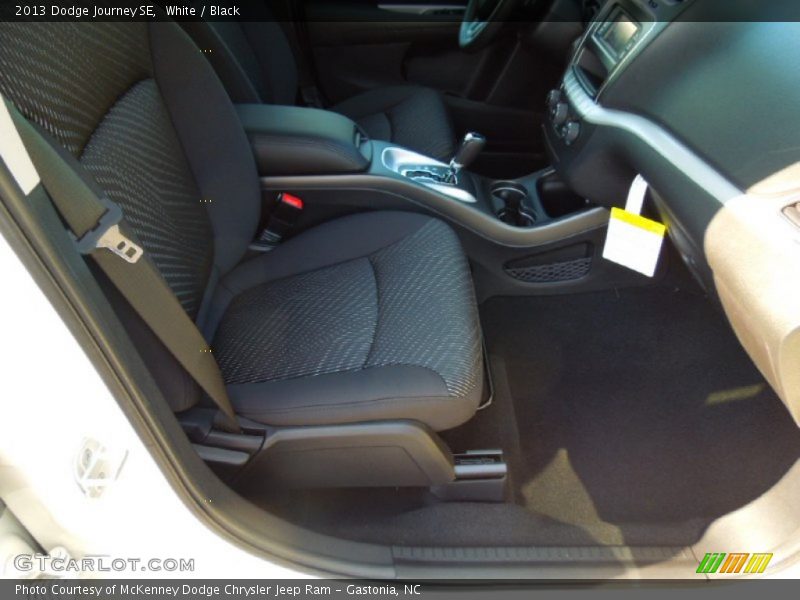 White / Black 2013 Dodge Journey SE