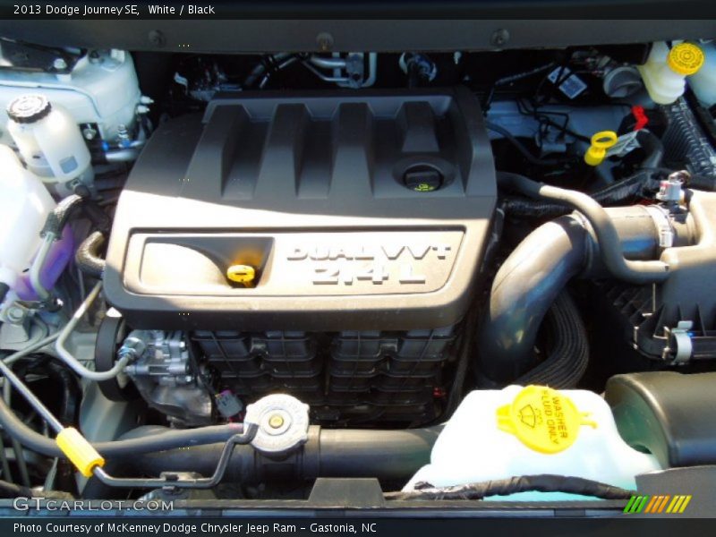 White / Black 2013 Dodge Journey SE