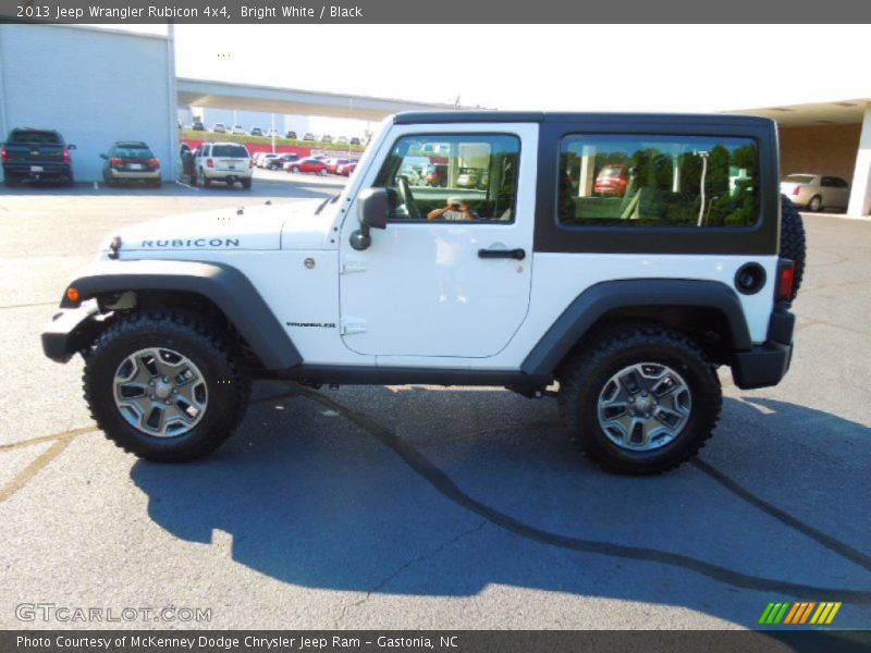 Bright White / Black 2013 Jeep Wrangler Rubicon 4x4