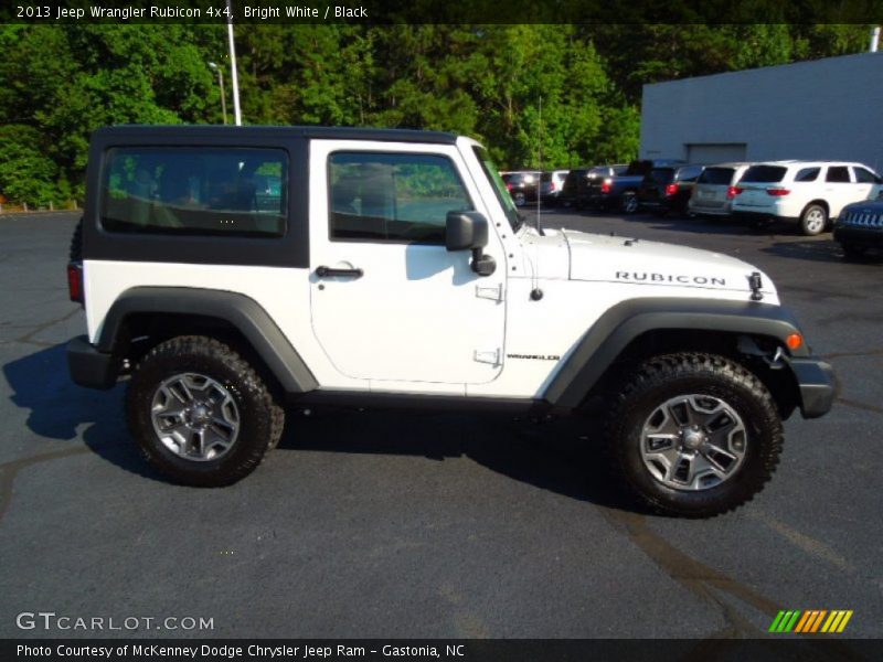 Bright White / Black 2013 Jeep Wrangler Rubicon 4x4