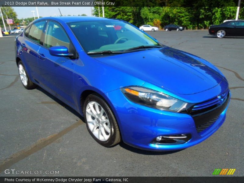 Front 3/4 View of 2013 Dart Rallye