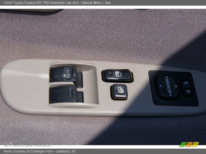 Natural White / Oak 2000 Toyota Tundra SR5 TRD Extended Cab 4x4