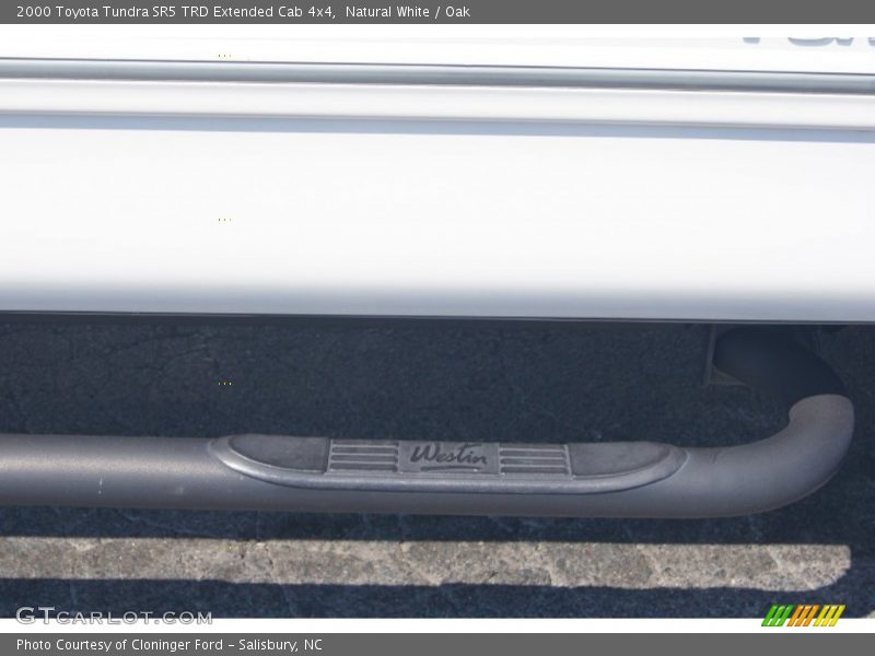 Natural White / Oak 2000 Toyota Tundra SR5 TRD Extended Cab 4x4