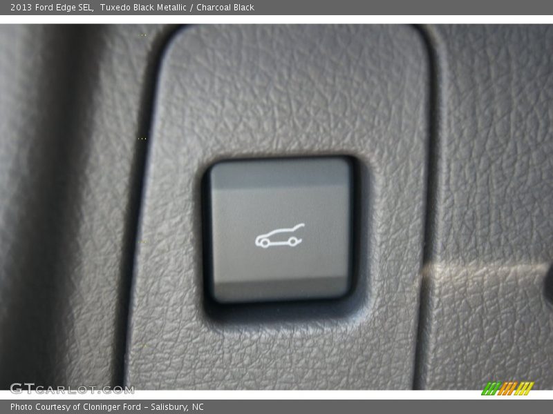 Tuxedo Black Metallic / Charcoal Black 2013 Ford Edge SEL