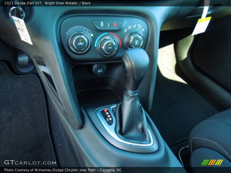 Bright Silver Metallic / Black 2013 Dodge Dart SXT