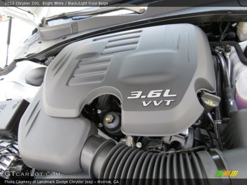 Bright White / Black/Light Frost Beige 2013 Chrysler 300