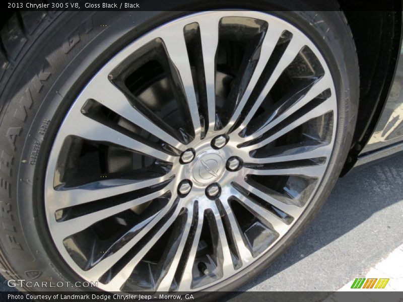  2013 300 S V8 Wheel