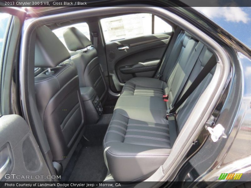  2013 300 S V8 Black Interior