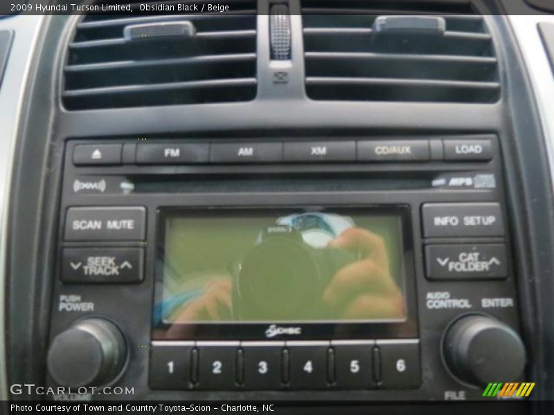 Obsidian Black / Beige 2009 Hyundai Tucson Limited