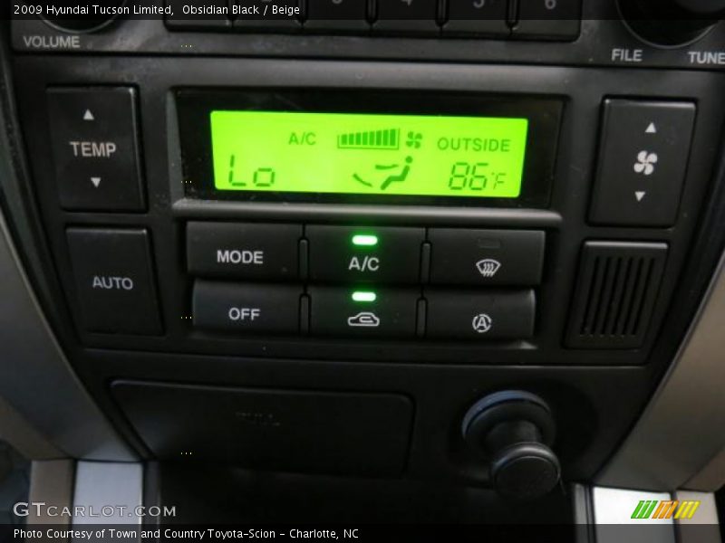 Obsidian Black / Beige 2009 Hyundai Tucson Limited