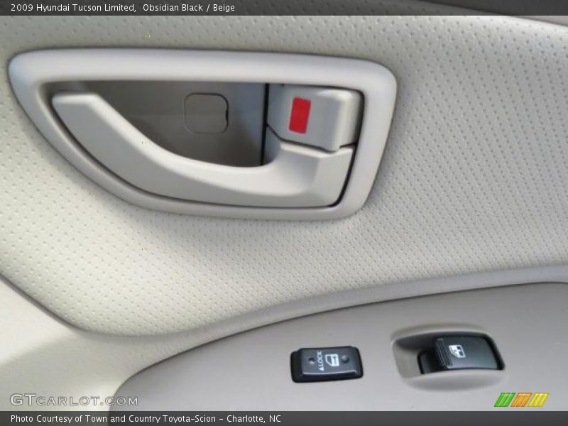 Obsidian Black / Beige 2009 Hyundai Tucson Limited