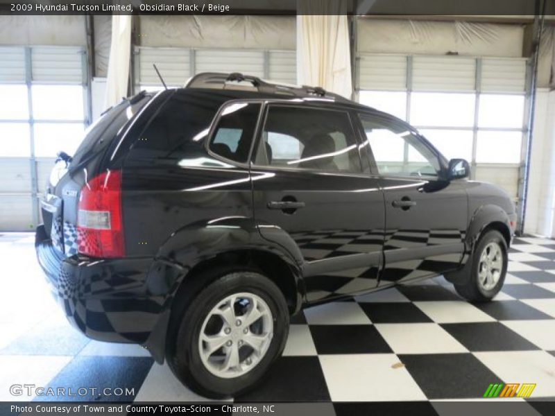 Obsidian Black / Beige 2009 Hyundai Tucson Limited