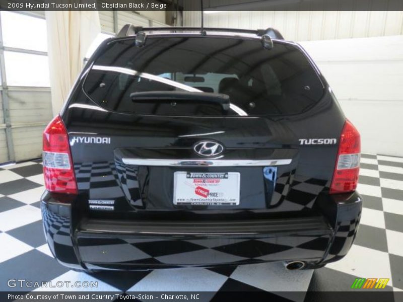 Obsidian Black / Beige 2009 Hyundai Tucson Limited