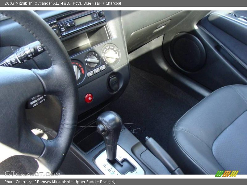 Royal Blue Pearl / Charcoal 2003 Mitsubishi Outlander XLS 4WD