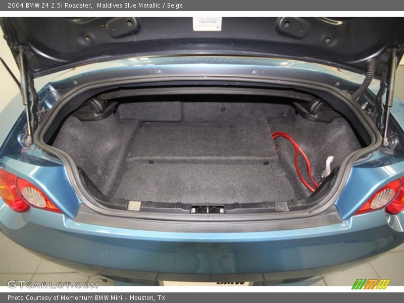  2004 Z4 2.5i Roadster Trunk