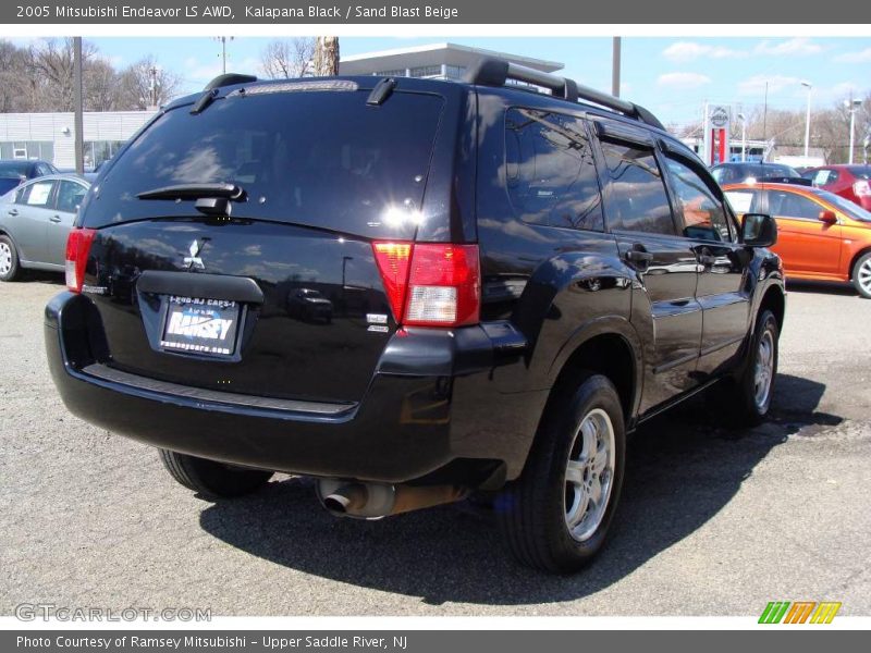 Kalapana Black / Sand Blast Beige 2005 Mitsubishi Endeavor LS AWD