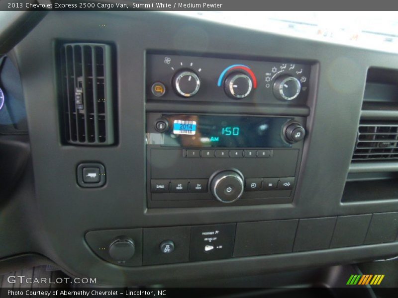 Summit White / Medium Pewter 2013 Chevrolet Express 2500 Cargo Van
